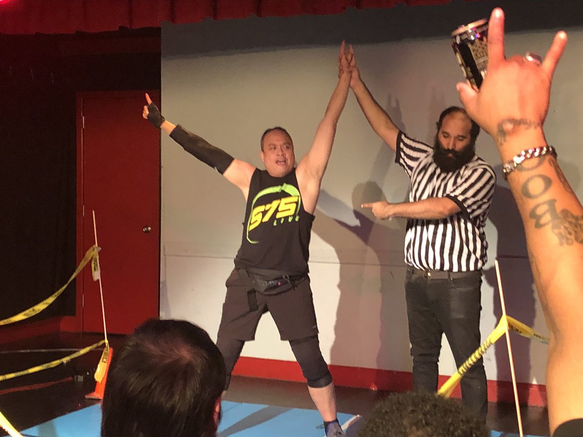 MarioPrime's tweet image. Haiku wins with a clean 5-7-5 count! #xswlive @XtremelySerious