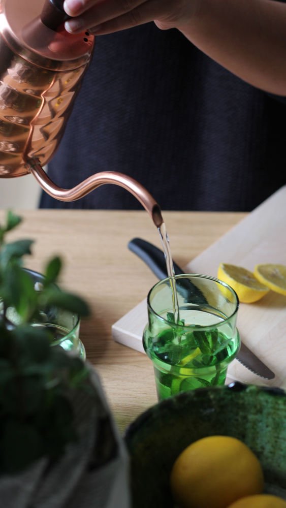 monicep's tweet photo. Teatime is made special by its ritual of preparation. Our cutting board and b Solitaire Oak are elegant players in this moment of rest and recuperation. #bulthaup #bSolitaire #AmplifyU #kitchendesign #kitchen #kitchens #livingspaces #interiordesign #designideas #homeinspiration https://t.co/5nJZR3EvN3