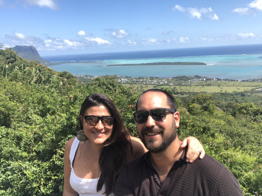 KecaRebeca's tweet photo. #islamauricio #lemorne #awesomelandscape #oceanoindico #paradise #summertime @charlyperal https://t.co/8FIDF20vl9