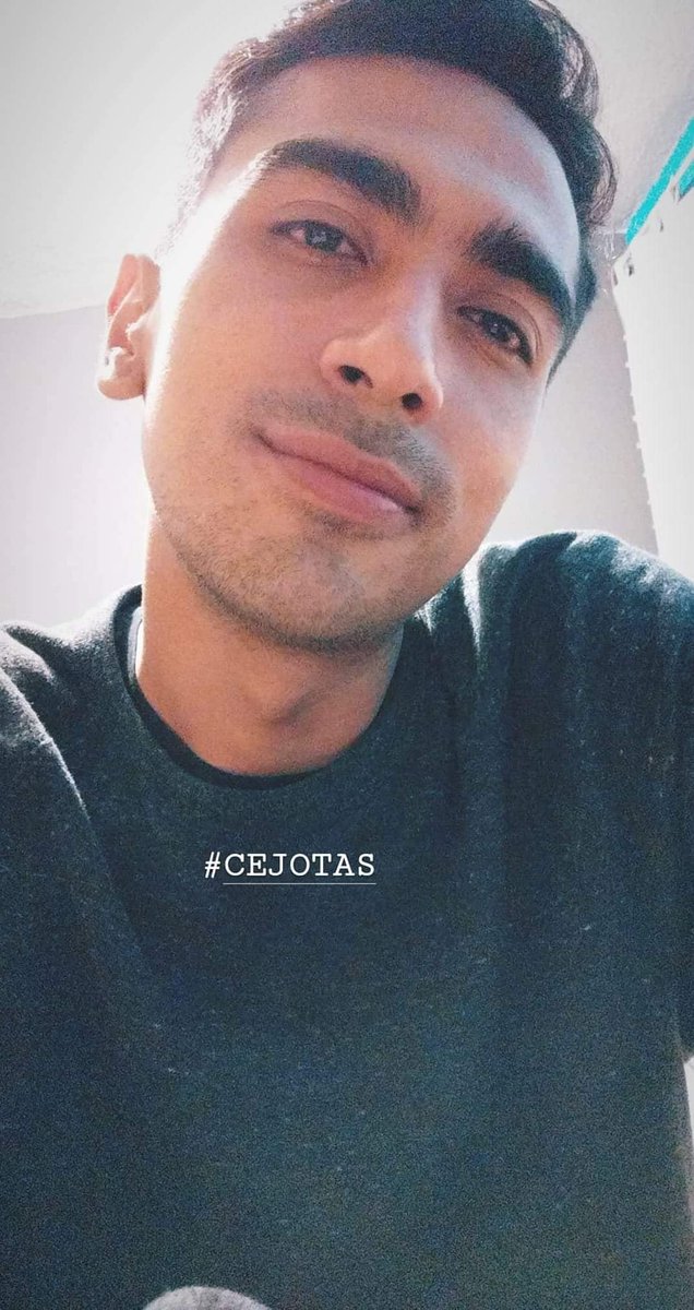 molinadanielmx's tweet photo. Amo con locura esta foto, se los juro
#gayboy #cejotas https://t.co/XykOiJhnAL