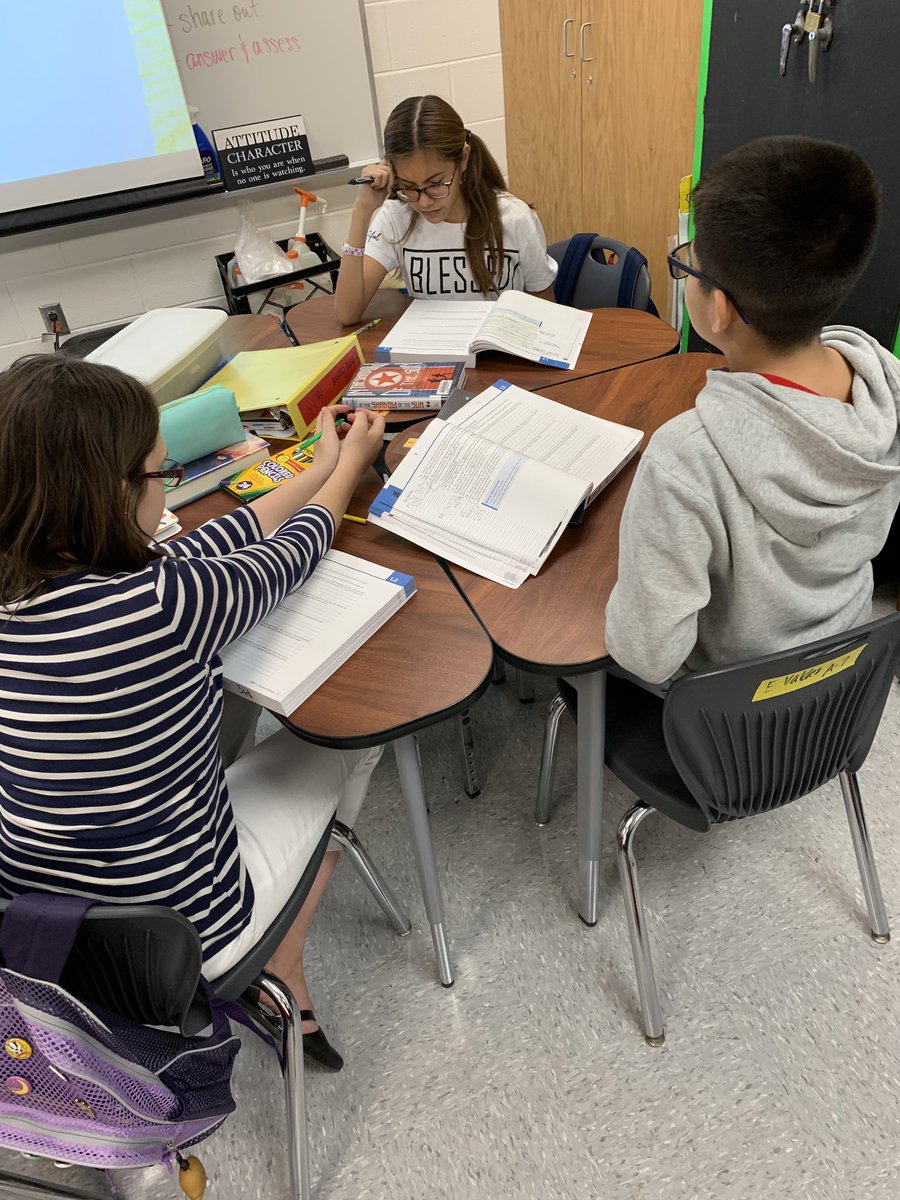 MsEValdez's tweet photo. #collaboration #discussion #groupwork #teamwork #sharingout #VMSWorldLanguagesAcademy #sixthgrade #HCISD #GreatThingsHappenAtVernon #GreatStoriesStartHere #RoomA5 https://t.co/iyVrvgl5gm