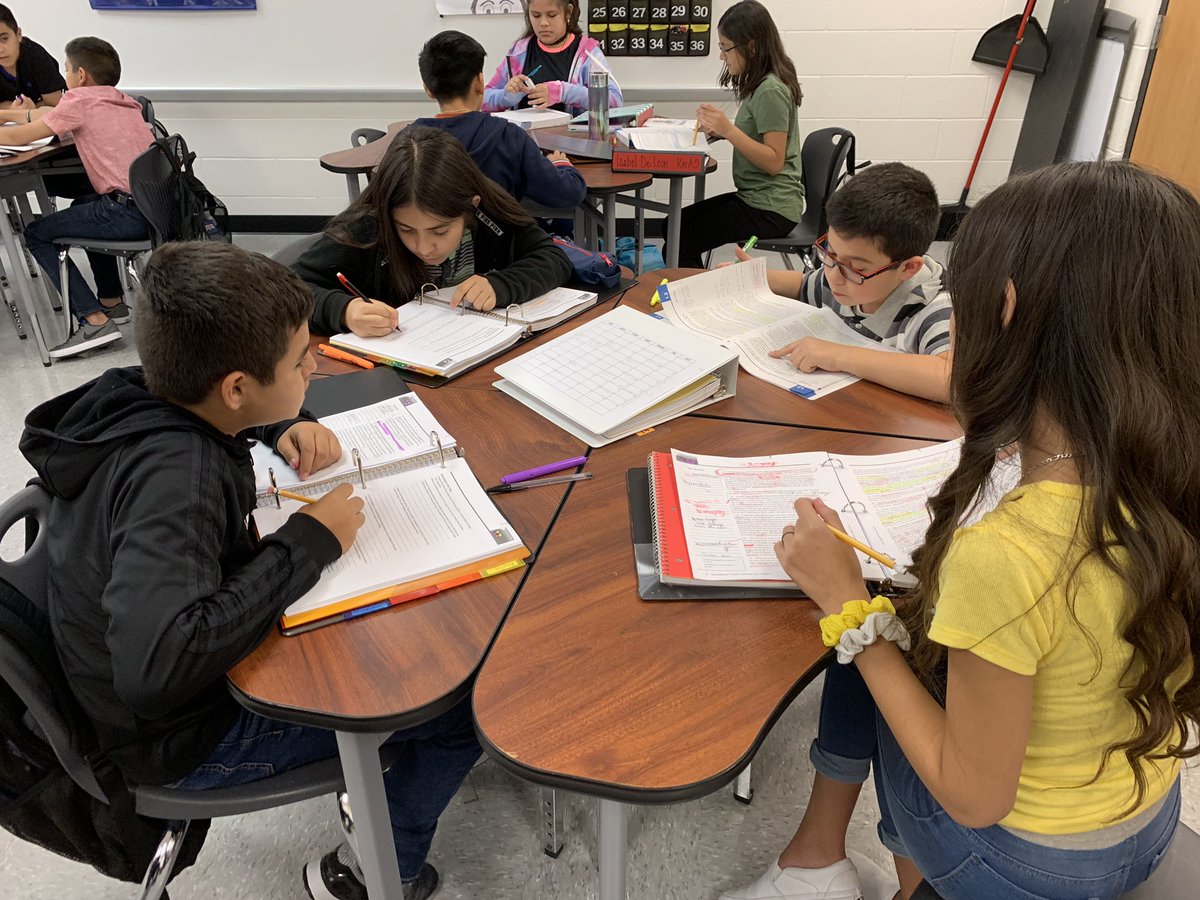 MsEValdez's tweet photo. #collaboration #discussion #groupwork #teamwork #sharingout #VMSWorldLanguagesAcademy #sixthgrade #HCISD #GreatThingsHappenAtVernon #GreatStoriesStartHere #RoomA5 https://t.co/iyVrvgl5gm
