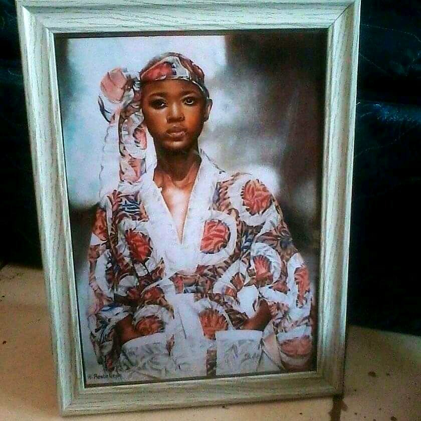 Reaboletse_98's tweet photo. Art by Reaboletse...am a young still growing  Motswana visual artist.....i can do portraits as well using colour pencils as my medium...i edge you my dear friends to support my god given talent... https://t.co/9LFRmqfuew