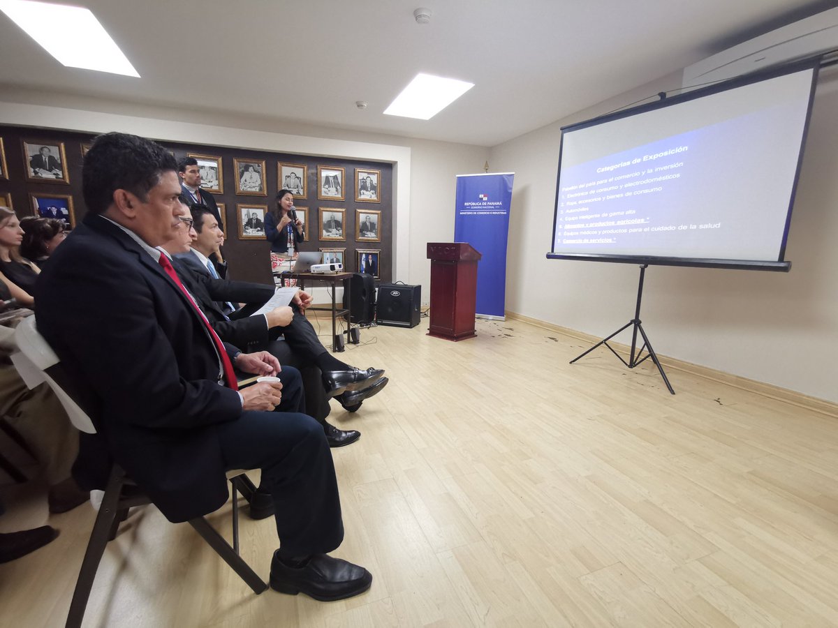 WangJianPaco's tweet photo. Seguimos trabajando de la mano junto a la parte panameña pq la participación panameña en la segunda edición de la Exposición Internacional de Importaciones de China sea una vez más un gran éxito. Gracias a @MICIPMA @Proinvexpma @APEXPANAMA @rmartinezdlg @rosmerjurado @MIDAPma https://t.co/G7egVrsdyK