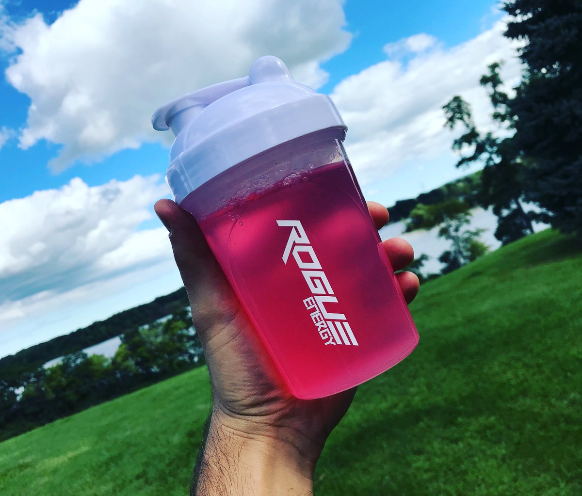 TheRogueEnergy's tweet photo. ⚠️NEW PRODUCT DROP⚠️

Introducing the Showcase Shaker!  Show off the beautiful colors of your favorite #RogueEnergy flavors with this clear cup design.

https://t.co/2hGZmY30ok https://t.co/vO3duz83dF