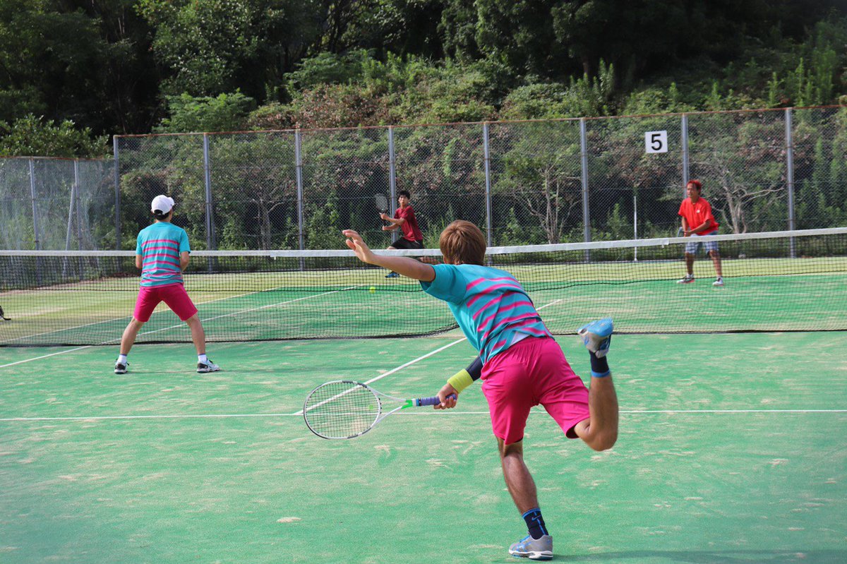 NaooHope83's tweet photo. 西コメ単複優勝🏆
ほんまに最高だった！
皆さんたくさんの応援ありがとうございました。
力さんも3年間もペア組んで下さってありがとうございました🙇🏼‍♂️😭 https://t.co/3oXBay4GAi