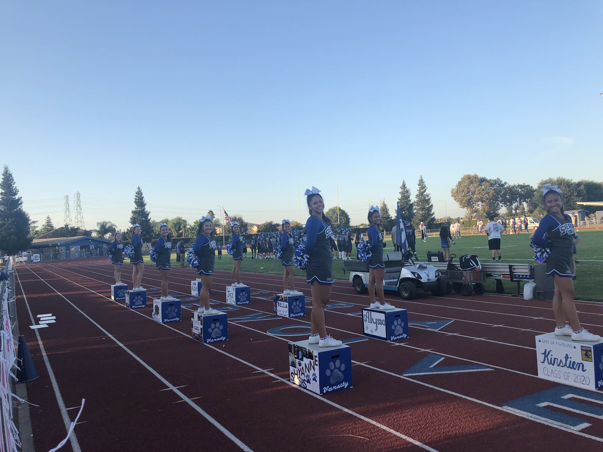 SierraHsCheer's tweet photo. Great win Sierra! Wolfpack was on fire! #fridanightlights #wewon #shscheer https://t.co/cy4HtDXY1v