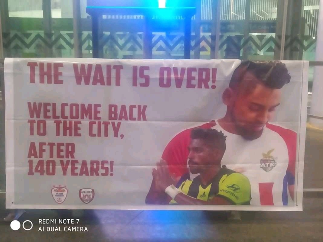 atkff14's tweet photo. Welcome to Kolkata @RoyKrishna21 
#AamarBukeyATK https://t.co/DBYzrC52EI