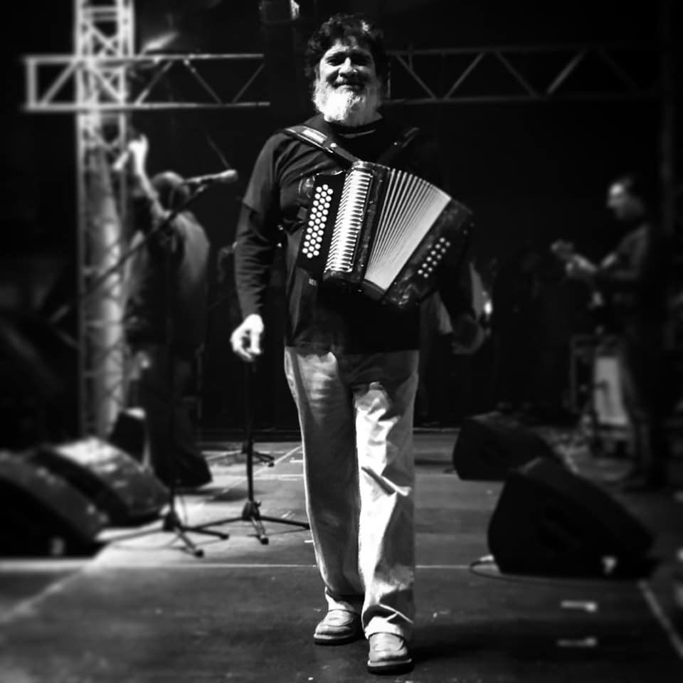 ElShamans's tweet photo. Buen viaje Celso. Gracias por todo lo que nos enseñaste, maestro. Nos vemos después. #graciasporestaraquipudiendoestaralla #aquipresentecompa https://t.co/HqR0AeWBQk