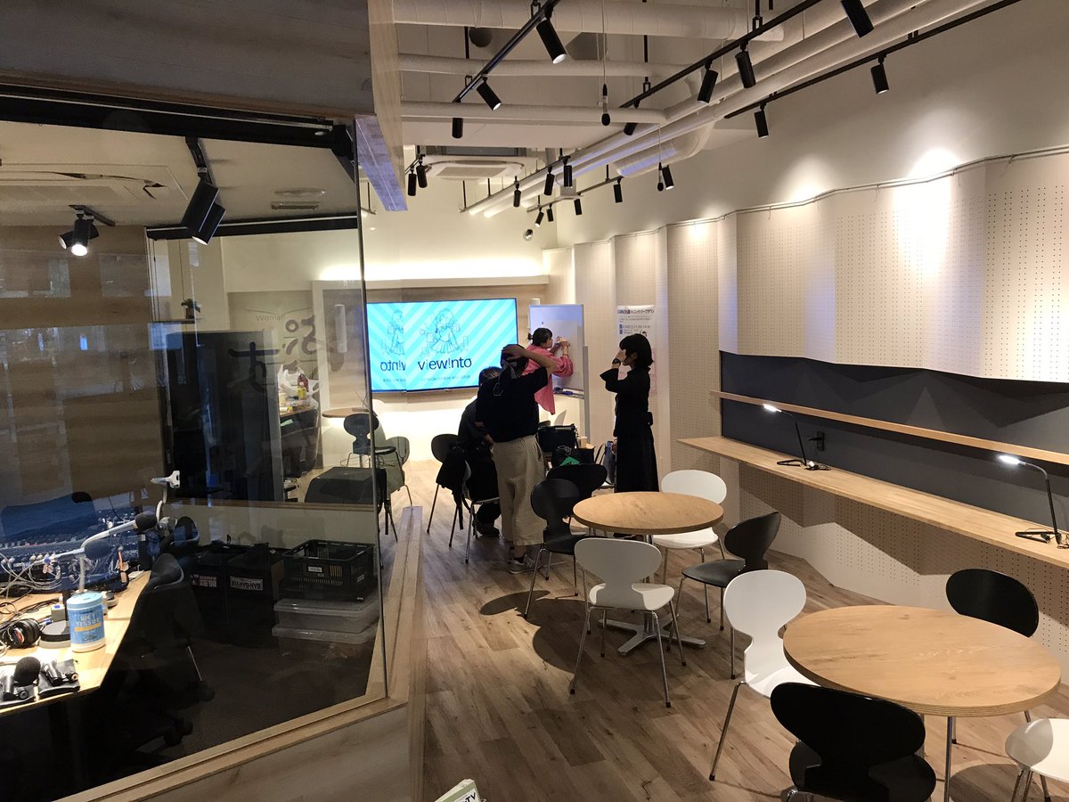 white_mactter's tweet photo. #viewinto 04 はじめまーす。
外で見るぐらいなら、中入ってきてね。 https://t.co/gishKSamFX