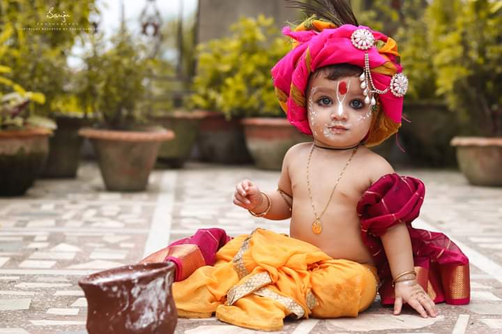Golusinha8's tweet photo. जन्माष्टमी के अवसर पर आप सभी को बधाई  और शुभकामनाएं। भगवान श्री कृष्ण ने 'निष्‍काम कर्म' अर्थात् फल की इच्छा किए बिना कर्म करने का संदेश दिया है । मेरी कामना है कि यह त्योहार सबके जीवन में हर्ष-उल्लास और उमंग लाएं।
#janmastami
#dan 
#golu 
#palnar https://t.co/Y6NlDfkGhl