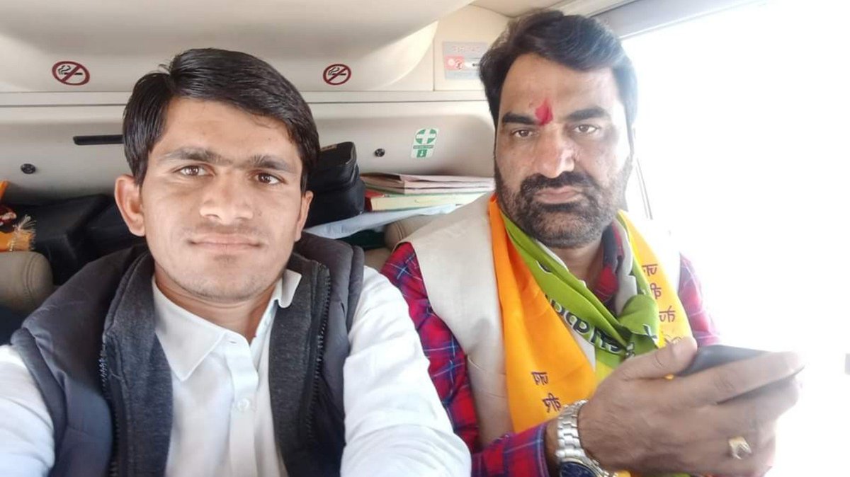 Dilipsiyol2's tweet photo. #RLP के कर्मठ एवं मजबूत सोशल मीडिया के स्तंभ युवानेता @LaxmanSaiRLP को जन्म दिवस की हार्दिक बधाई एवं शुभकामनाए! @hanumanbeniwal
@RLPINDIAorg @Vijay_Beniwal @OmBaytu @GDJaat_Official @URMeghwalRLP #LaxmanJatSai #RLPBaytu #TeamRLP #WithRLP #RLPBarmer #HBD #URB #UmmedaRamBeniwal https://t.co/j3xPHxft4L