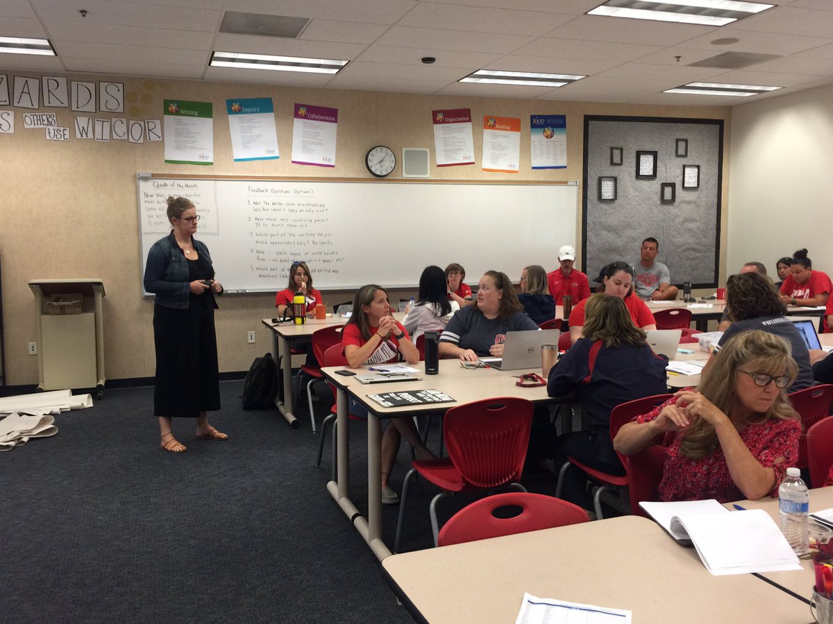 nmcarrillo21's tweet image. P.E. and Math teachers representing at this morning’s Writing across the curriculum session!  #pdfriday #everyeducatorisawritingteacher @HeritageHSPats