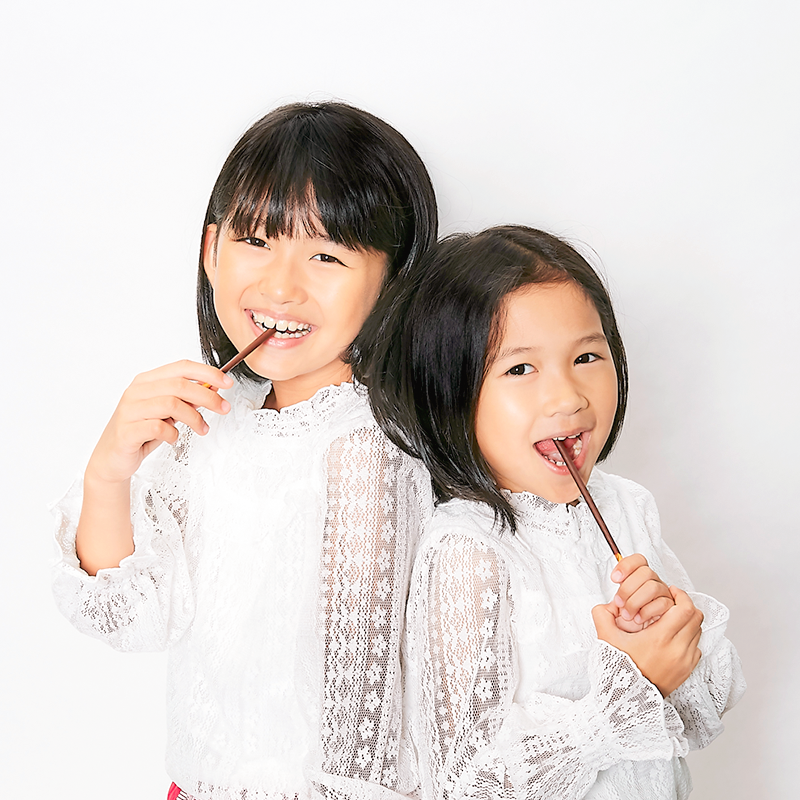 Pocky Japan Pa Twitter 好きなポッキーは ポッキーチョコレート と つぶつぶいちごポッキー ポッキーファミリー2組めは 動画を見ながらポッキーを食べるのが至福の時間 今大注目のファミリークリエイター Himawariちゃんねる さん