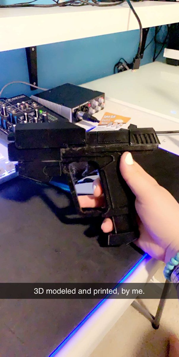 CaptainKamen's tweet photo. Been working through a lot of bad juju. Lost my best friend, so I thought I’d work it out through art. Finally getting back into cosplaying. I modeled and printed this Halo M6C pistol #Halo #halocosplay #halogame https://t.co/lg4I970pNk