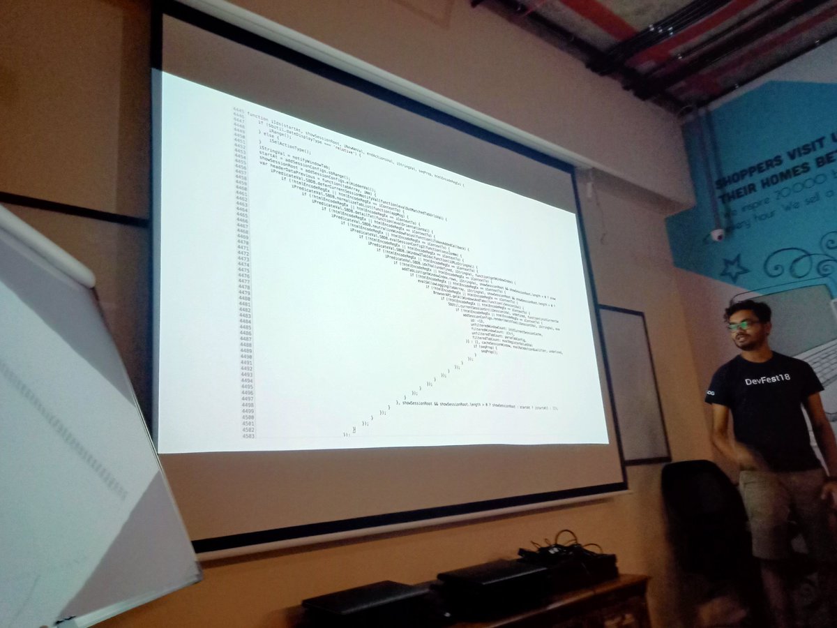 krazyykrunal's tweet photo. When professor asks you to create patterns using code and you take it literally ππππ
#AugustMeetup #Kotlin #Coroutines
@gdgmad https://t.co/QUjOIZNwvL