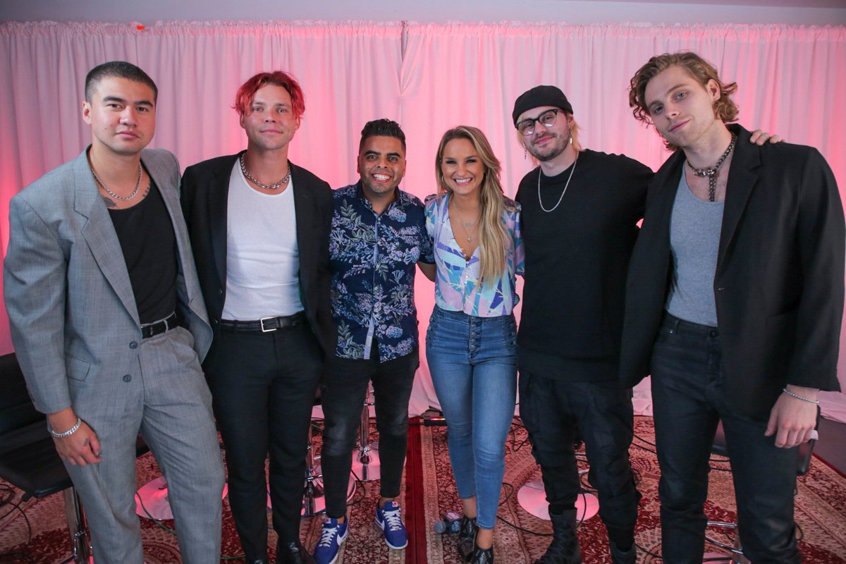 5SOSAsia_'s tweet photo. 📷 : @971AMPRadio https://t.co/TTA2SyHy3l