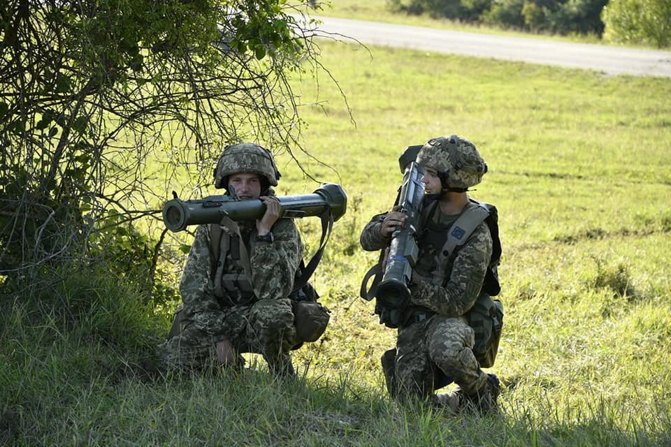 ukrmilitary's tweet photo. Американсько-українські війська 🇺🇸🇺🇦 перейшли у наступ... #CombinedResolveXII https://t.co/LkjcrdDU07