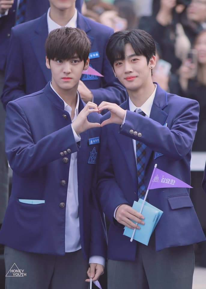 lovejamsie's tweet photo. Here's the real thing. Song Yuvin likes men. He is dating Kim Yohan. That's it. That's the tweet. Have a nice day! #YoYu https://t.co/IYddS38yfn