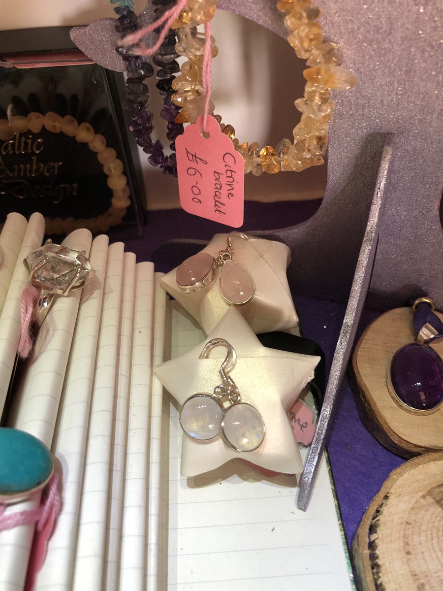 theCrystalPath's tweet photo. π COME AND SEE. These sparkly Earrings. π #thecrystalpath #jewelinsuffolk #crystalsforsale #crystals #suffolk #display #special #events #gift #supportsmallbusiness #independentbusiness #brides #burystedmunds #eventplanner #weddings #bridesmaids #earrings #jewellery #jewelry https://t.co/LknDE1PYEU