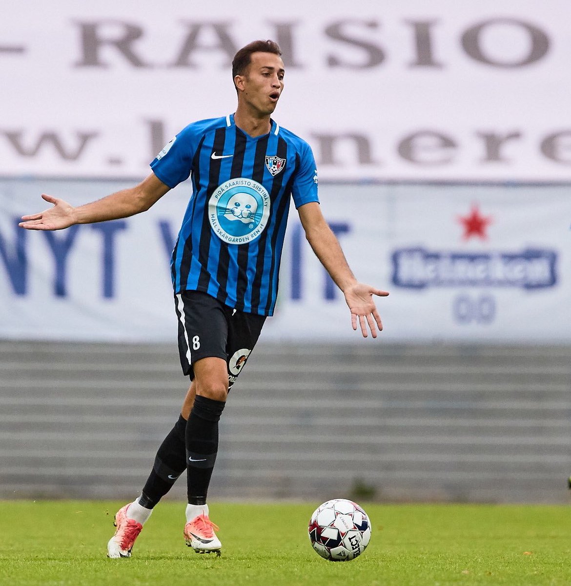 alvaromuniz14's tweet image. final stretch, time to give the maximum !!! #7Finals 📷: Tero Wster
🖤💙🎱