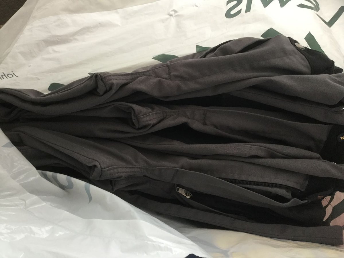 sallyannsews's tweet image. #trousers #alterations #buttonreplacement

4 pairs of work trousers shortened! Oh, and a button replaced. 🙂

buff.ly/2M8vlkb