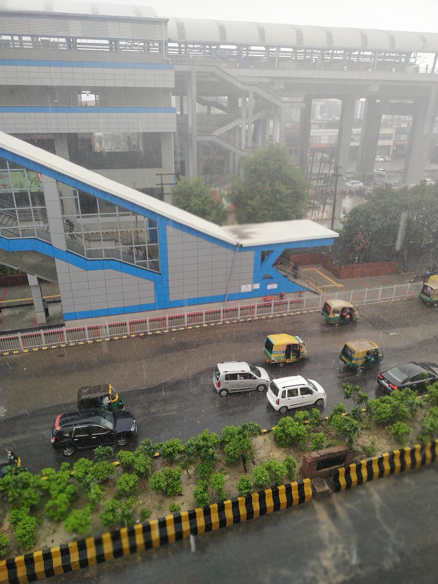 imsarru's tweet photo. #Rainyday #morning #nature #cloud #boond #clear #Green #pollutionFree #recent #noida #feelingLife #ItsTime
#बारिश https://t.co/vNLOveYLo0