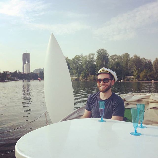 dmnk93's tweet photo. #captain of a #smallisland on the #olddanube
.
.
.
.
. 
#vienna #fun #water #boat #island #meineinsel #altedonau #donau #wien #babyparty #itsaboy #donaucity #dctower #gänsehäufel #goodtime #summer #queer #cheers https://t.co/fdM2BwJiMt