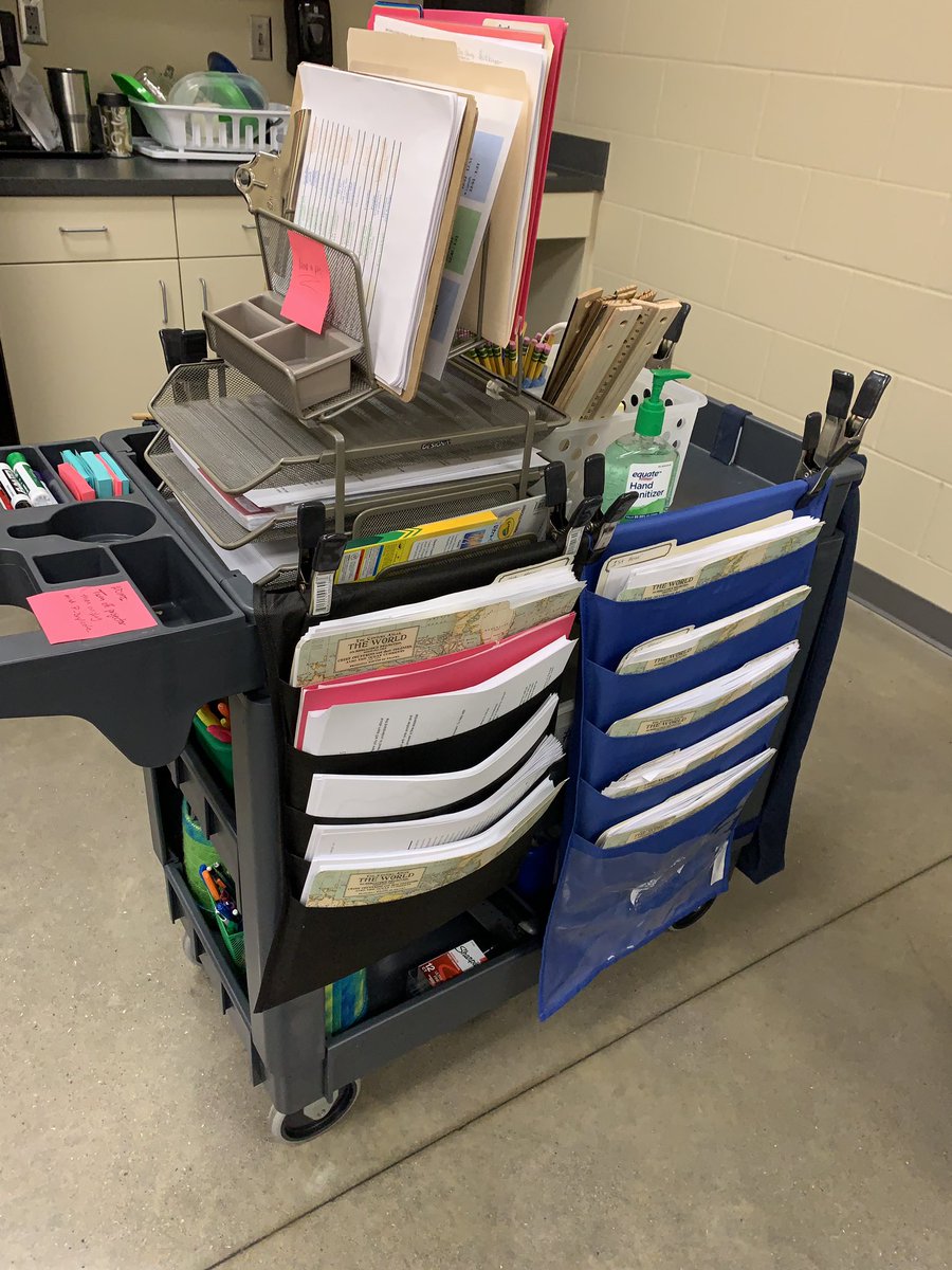 WWATeacherDo's tweet photo. Living the teacher cart life this year! #noclassroom #classroomorganization #rolling https://t.co/ulbvYyKE2t