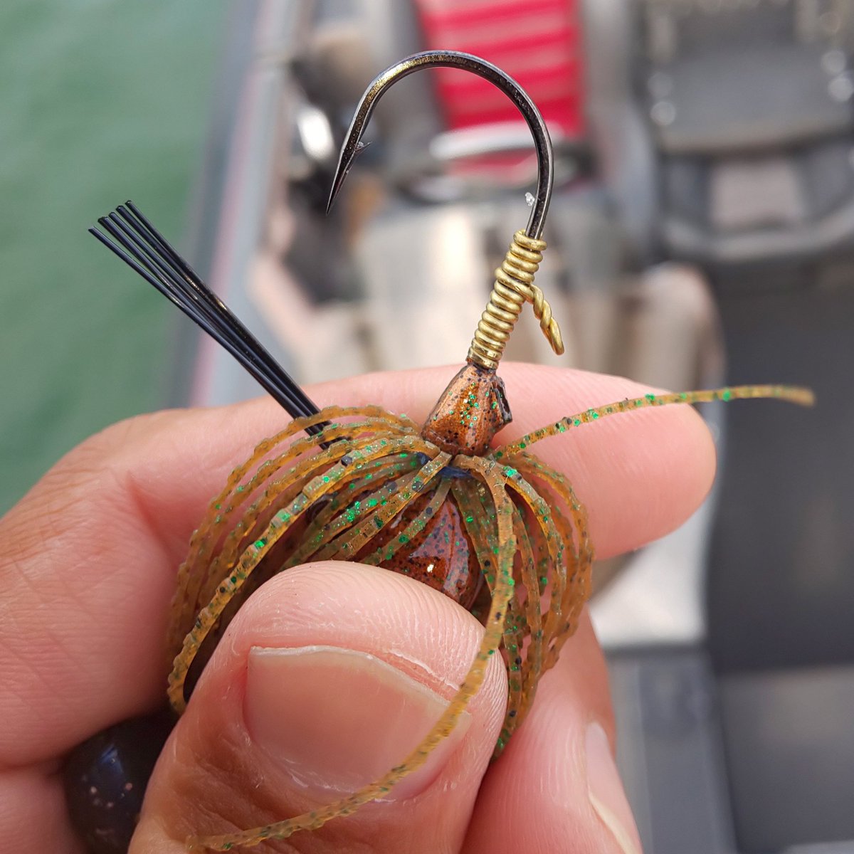 舞木雅和 モギハノン ニシネルアーワークス Nlwフットボールジグの特徴といえば このトレーラーキーパー 本当にズレ知らずで ストレス無くフルキャストし続けることが出来ます ニシネルアーワークス Nlwフットボールジグ