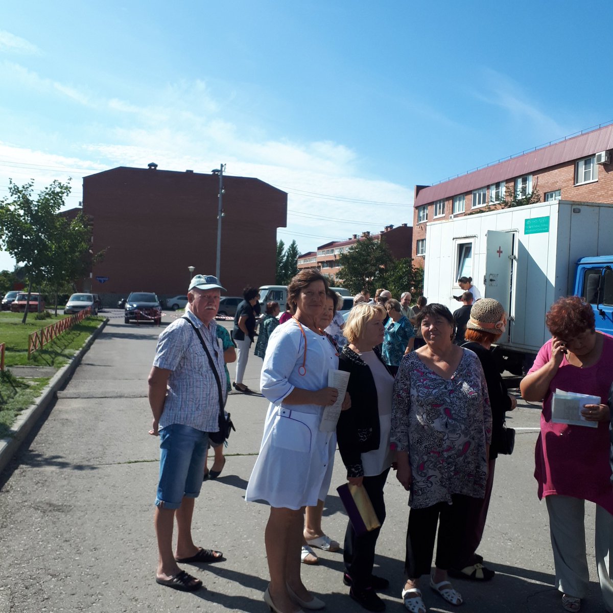 Сотрудники ГБУЗ СО "Ставропольской ЦРБ" провели "Диспансеризацию выходного дня" с выездом в с.Подстепки ж.к. Иволга. Осмотрено и обследовано 189 человек.Такие выезды планируются и в других населенных пунктах Ставропольского района.