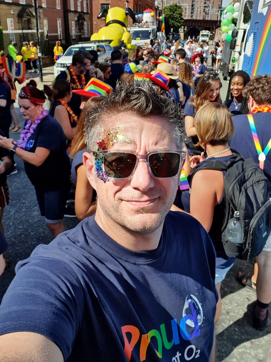 GarethTurpin's tweet image. Excited to be supporting the #ProudAtO2 network today at @ManchesterPride. Diversity and Inclusion is a huge part of what we are about at @O2 and it’s a privilege to be part of a business with these values at the heart it. #MPFESTIVAL2019