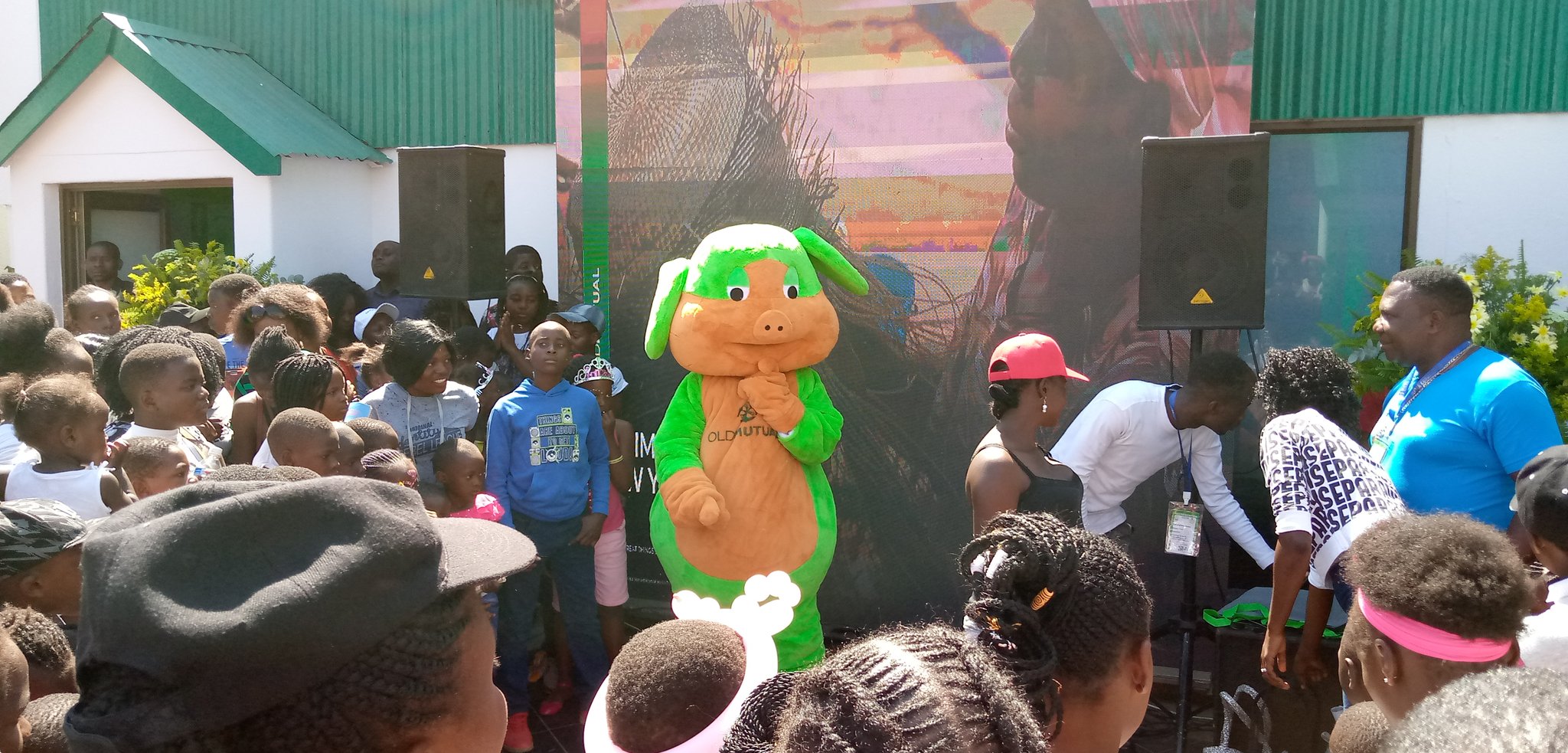 Old Mutual Zimbabwe Mr Piggy In Action One More Time At Our Stand At The Zas19 Dogreatthingseveryday T Co Wzrovswesv Twitter