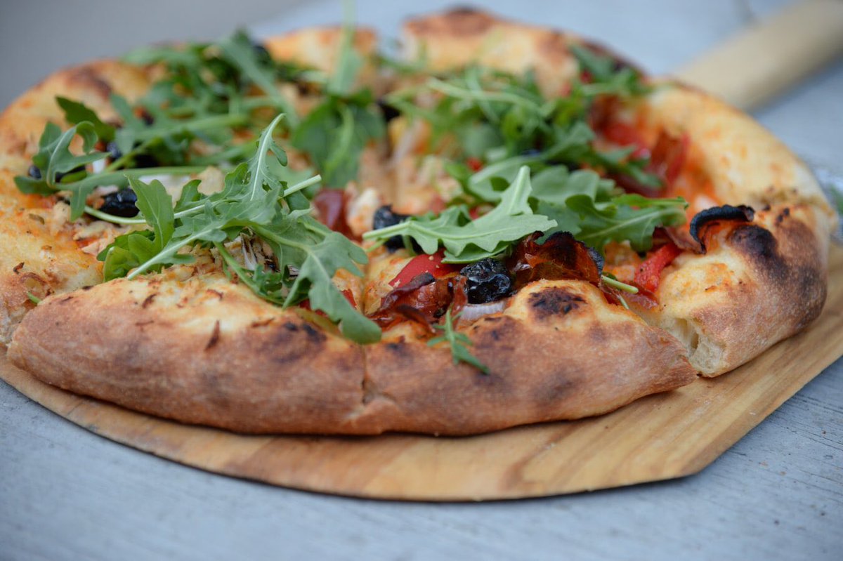 CampingCanal's tweet photo. Form an orderly queue....it’s pizza day at Canal! 🙌🍕🍕🍕🍕 https://t.co/AleSJDunuK