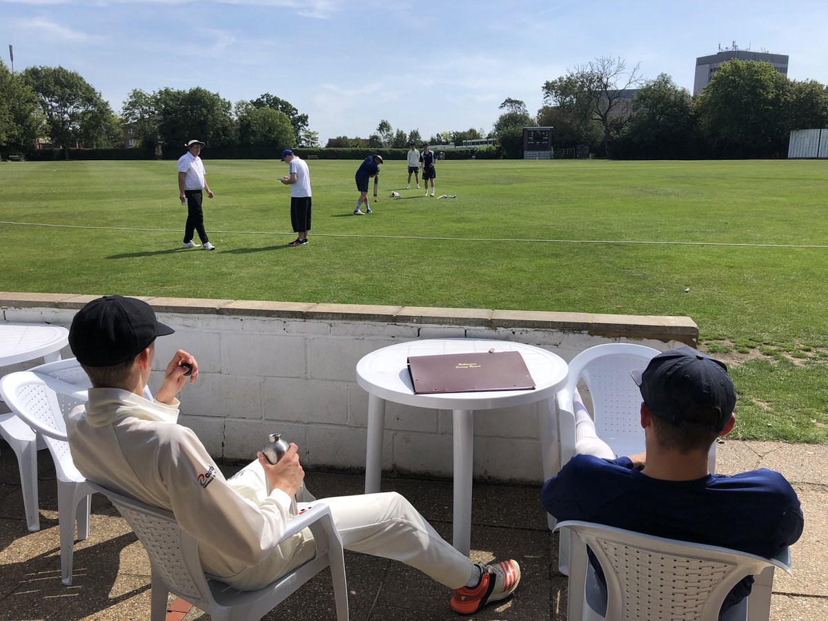 HHTCC1850's tweet photo. #HHTCC2 have won the toss and are batting at Potters Bar 2s. It’s 🌞😎 https://t.co/ZqLFTIvnWm
