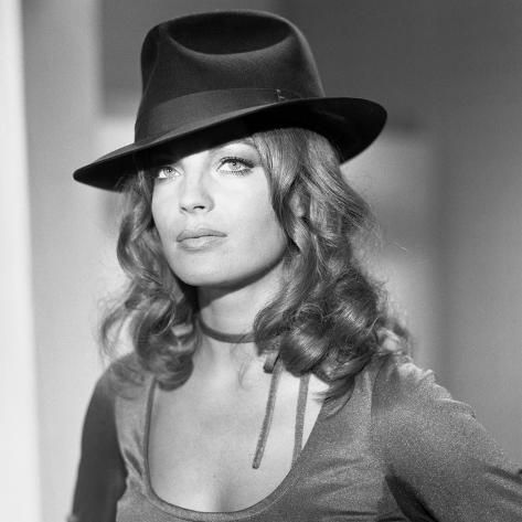 distractedfilm's tweet photo. ACTORS-WEARING-HATS:

Romy Schneider.

Sautet's Max And The Junkmen. https://t.co/lndMMtEx5c