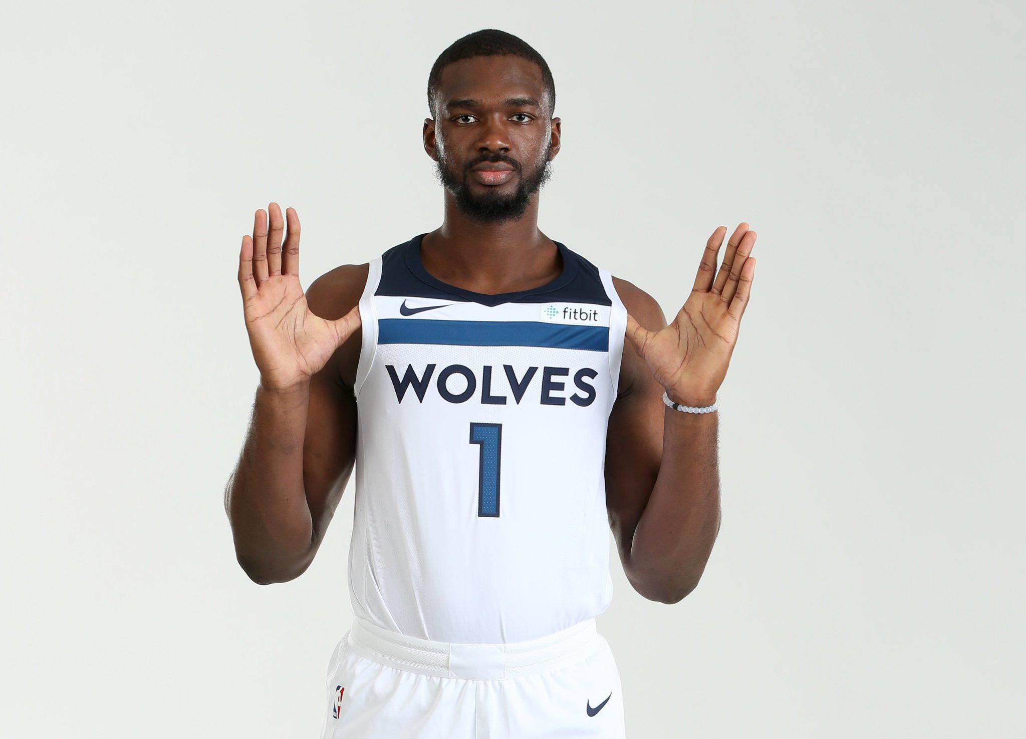 Join us in wishing Noah Vonleh of the a HAPPY 24th BIRTHDAY! 