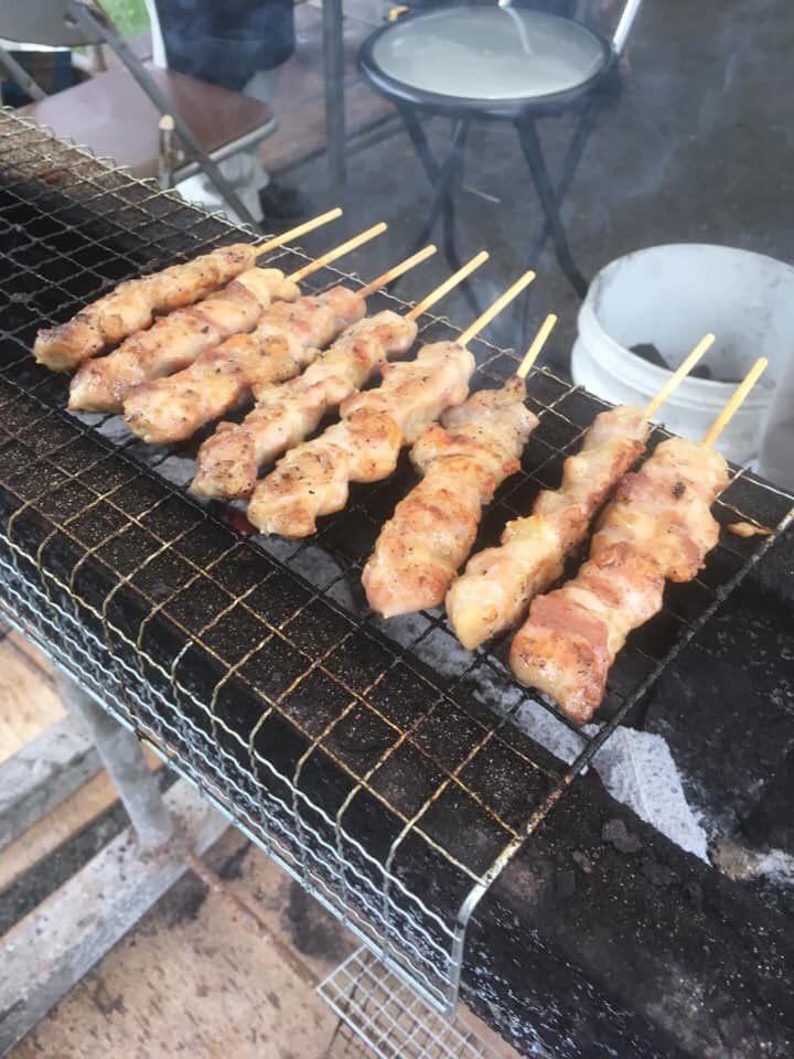 marugamebasara's tweet photo. 花火の前に婆娑羅グルメはいかが❓

第3弾❗️

丸亀城北側の大手門BASARA広場周辺にて、絶賛好評販売中ですよ〜♬
あ〜お腹すいたー(´Д` )

#まるがめ婆娑羅まつり #丸亀
#マルカメラ #グルメ #丸亀城
#美味 #ハラペコ #ダイエットできず https://t.co/DtTTnnfH8G