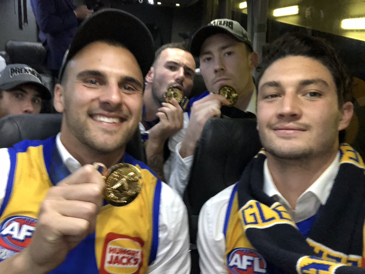 thomasdbarrass's tweet photo. If you want to see my mate Dom Sheed play his 100th AFL game, watch it on the AFL Live Official app, free for Telstra mobile customers #footyonthego #spon https://t.co/AMdldT1dVo