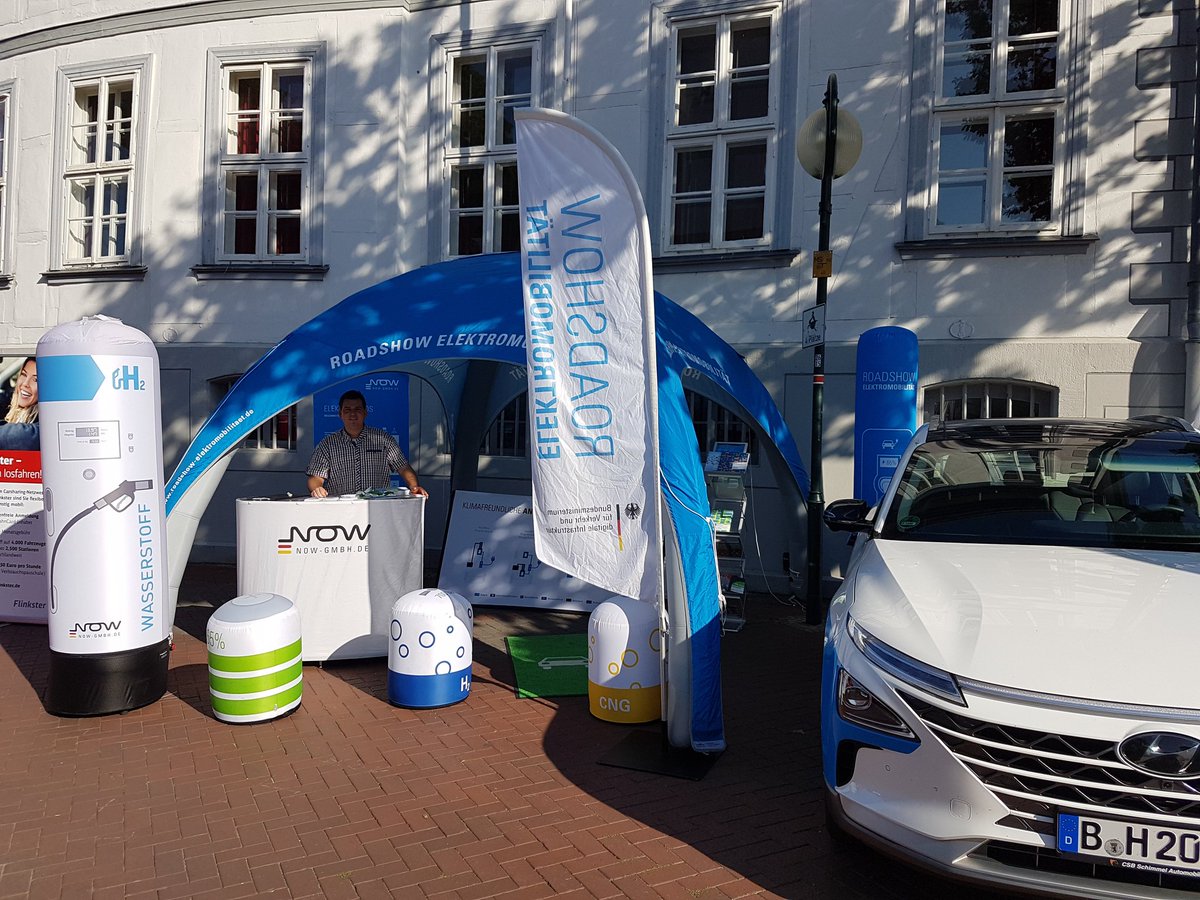 FunckyFranzy's tweet image. Wir sind bereit! Klimaschutz in Springe #NOW #roadshowelektromobilität #Springe #ichbinheutesowasvongeladen #mitderbrennstoffzellezurarbeitsstelle