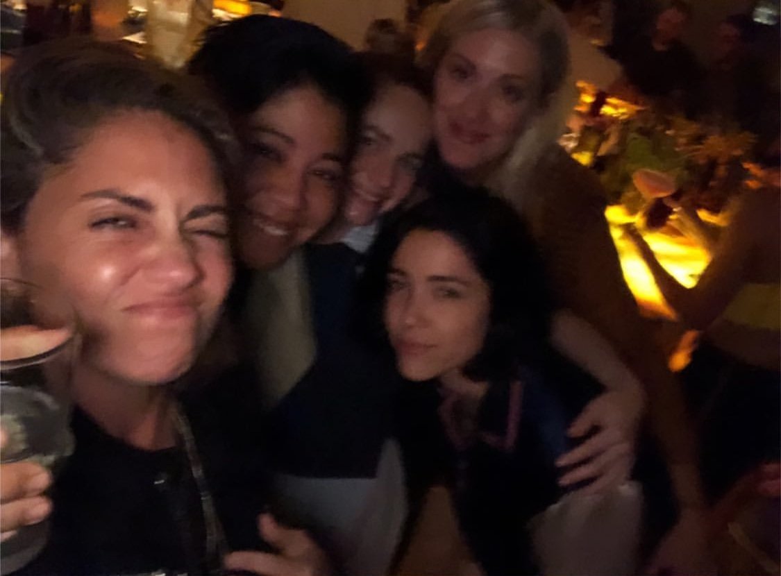 Britt Robertson Army tweet media