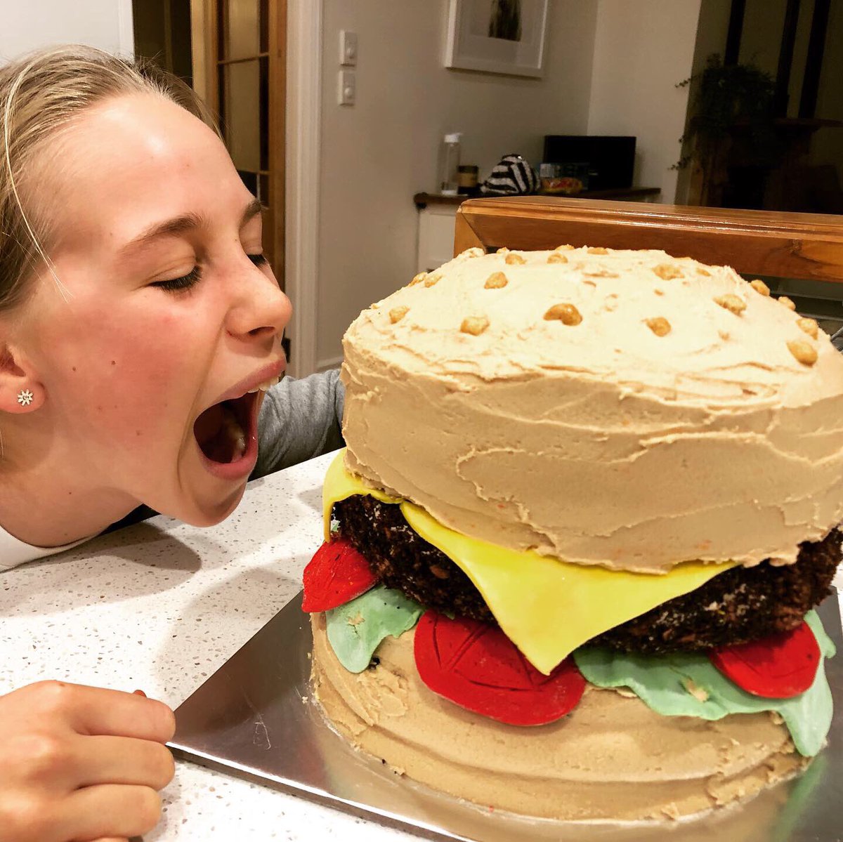 RobertGlancy's tweet photo. Bob’s burger anyone? Amazing cake for George’s birthday by lily and Jemma. And I helped (eat it)! https://t.co/i2wkVXbymY