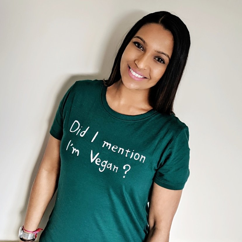 dimple_chohan's tweet photo. I love my new t-shirts 🌱👕 "I'm Vegan" is my favourite new line 🤣 https://t.co/ar2PrvDFom 💕😁 #vegan #vegantshirt #tshirt #love #happy #organic #crueltyfree #govegan #veganlife #vegano #veganism #healthylifestyle #vegansofinstagram #dairyfree #natural 💚 https://t.co/bGaEczb68g