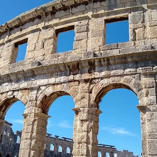 LuxuryPula's tweet photo. The Arena is the only remaining Roman amphitheatre to have four side towers and with all three Roman architectural orders entirely preserved. It was constructed in 27 BC and is among the six largest surviving Roman arenas in the World #pula #holiday #croatia #weekend #arena https://t.co/XMVvQmrUhT