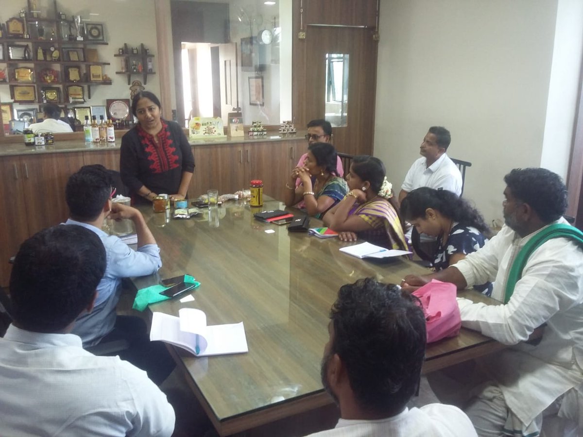 DFmicroentp's tweet photo. Navodyami entrepreneurs visit to Nectarfresh.
The two enterprising entrepreneurs from Coorg with their determination & hard work are passionately committed to make NECTAR FRESH reaching out to the consumer's taste buds.
#exposurevisit #nectarfresh #globalbrand https://t.co/upQqRI7ecr