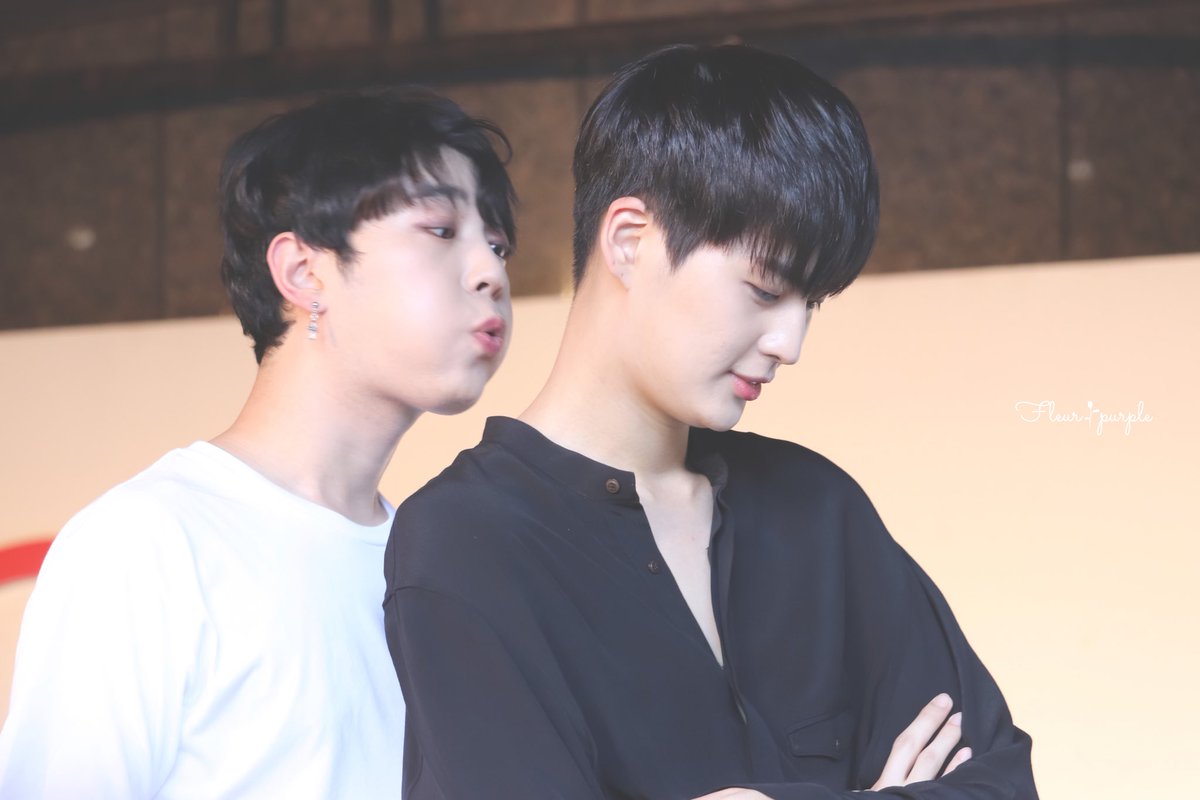 Fleurr_Purple's tweet photo. 180721

비토&amp;고결☀️🌬🌬ㅋㅋ

#업텐션 #UP10TION  @UP10TION 
#고결 #비토 #BITTO #KOGYEOL
#HAPPYBITTODAY
#두근두근_하트비토_데이 https://t.co/e65MnfhpML