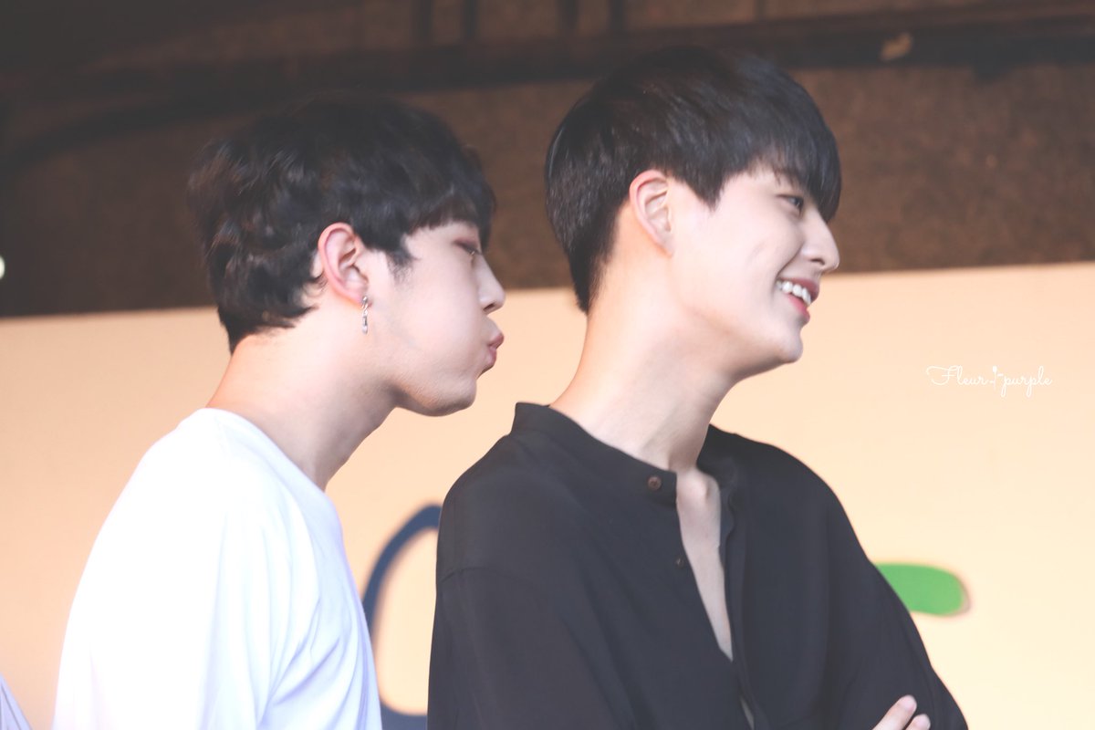 Fleurr_Purple's tweet photo. 180721

비토&amp;고결☀️🌬🌬ㅋㅋ

#업텐션 #UP10TION  @UP10TION 
#고결 #비토 #BITTO #KOGYEOL
#HAPPYBITTODAY
#두근두근_하트비토_데이 https://t.co/e65MnfhpML