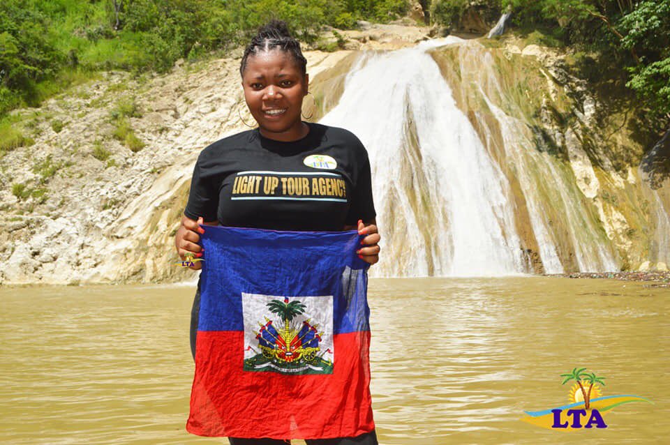 lightuptourage1's tweet photo. #Haiti
#Hinche
#BassinZim
#LTA
#Tourismelocal
Bassin Zim est situé à 8 km de la ville Hinche, plus précisément dans la localité Papaye. Espace , enchanteur, joyau, un véritable trésor du patrimoine naturel d'Haiti. https://t.co/JHGU1bvLz4