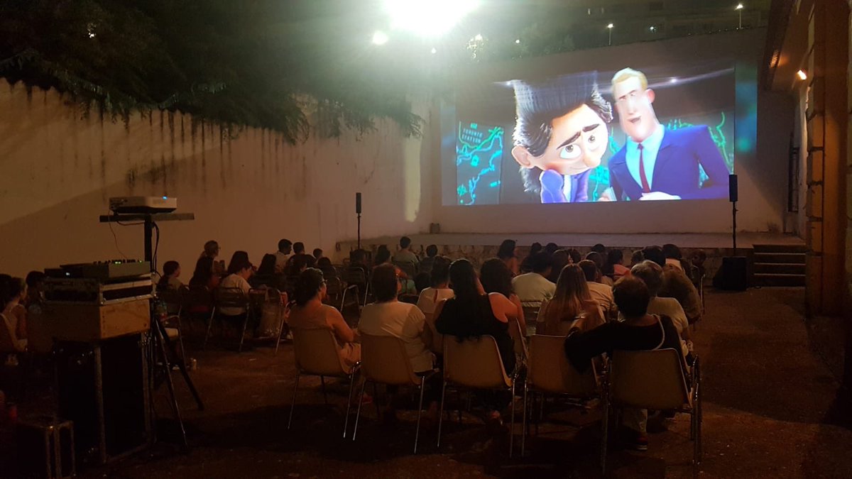 Anoche el Gurugú disfrutó de la última sesión de cine de verano en el corralón de la Iglesia. “Gru 3. Mi villano favorito” fue la película encargada de cerrar el ciclo con un aforo completo 👏🏼 Gracias a todos los cinéfilos que nos habéis acompañado estas noches de verano 🎥