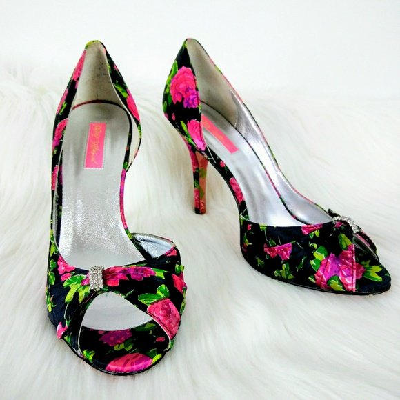 geeko_friendly's tweet image. So good I had to share! Check out all the items I&apos;m loving on @Poshmarkapp #poshmark #fashion #style #shopmycloset #coach #betseyjohnson #monsoon: posh.mk/ENkCytNqpZ